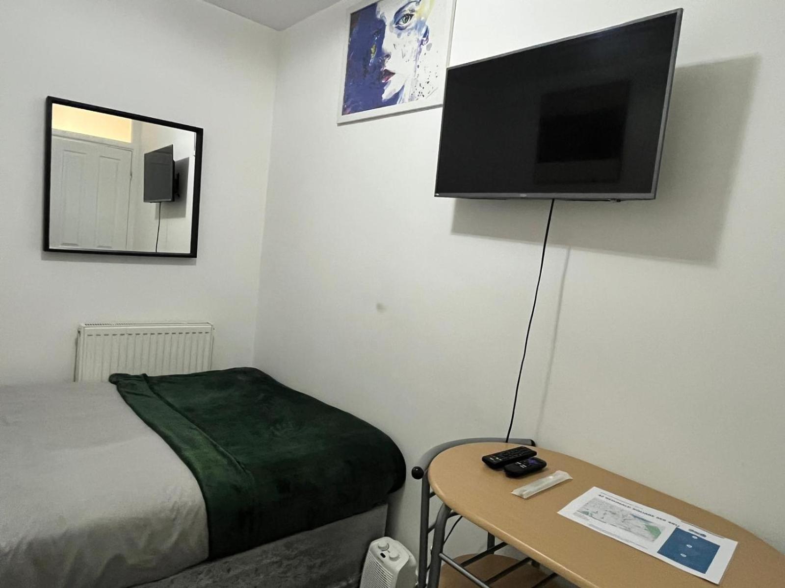 Home Away London Luaran gambar